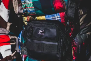 itens-coisas-materiais-que-você-encontra-na-mochila-do-estudante-universitário-calouro-e-veterano