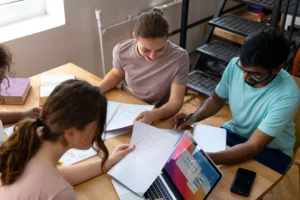 projetos-colaborativos-com-outras-áreas