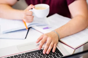 projetos-coletivos-de-textos-e-artigos-científicos-que-emitem-certificado